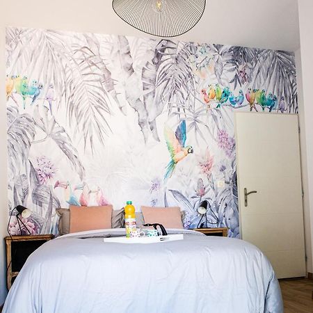 Chambre Tropicale Privee Au Coeur D'Un Village Calme Et Proche Du Vignoble Vinzelles Luaran gambar